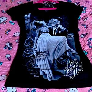 NWT Death becomes her v neck baby tee